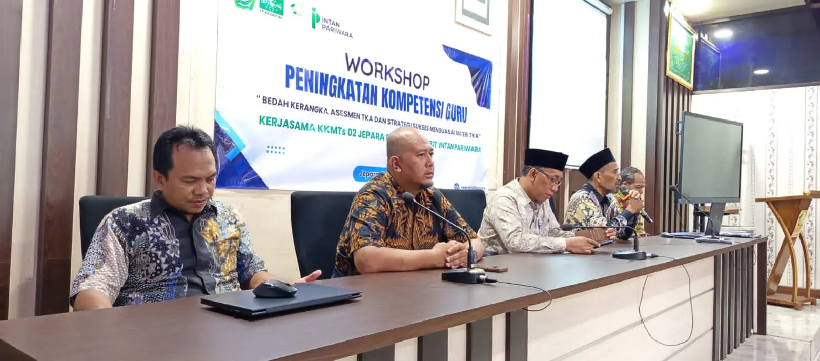 Tingkatkan Kualitas Evaluasi, Guru MTs Walisongo Pecangaan Ikuti Workshop Strategi Sukses TKA
