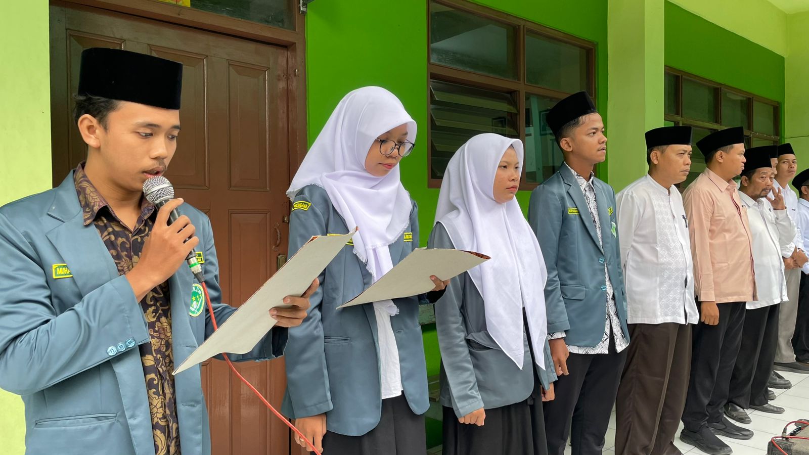 MTs Walisongo Gelar Apel Pelantikan Pimpinan Komisariat IPNU-IPPNU Masa Bhakti 2026/2027