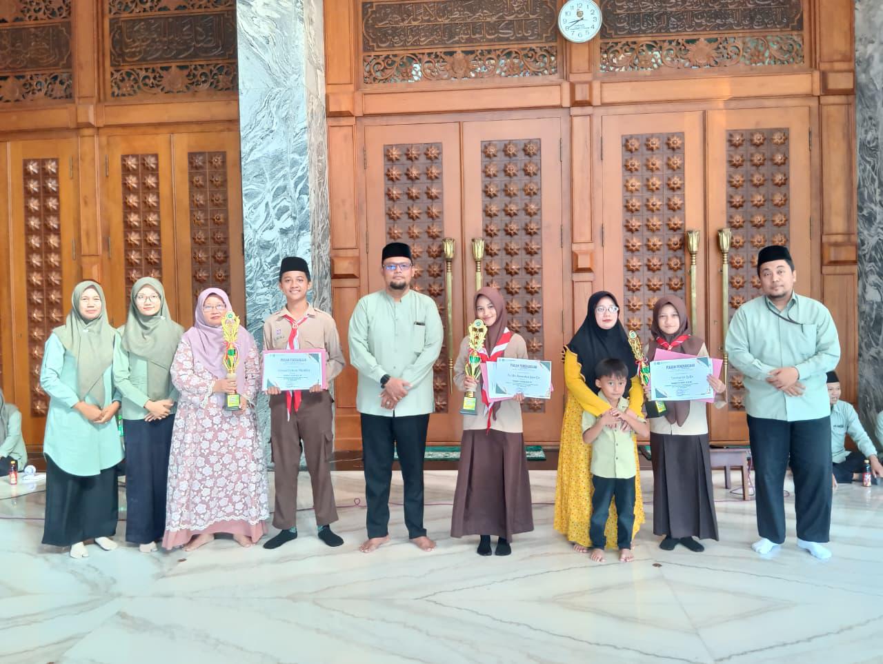 MTs Walisongo Pecangaan Gelar Penerimaan Rapor dan Berikan Penghargaan Prestasi ASAS Semester Genap 2025/2026