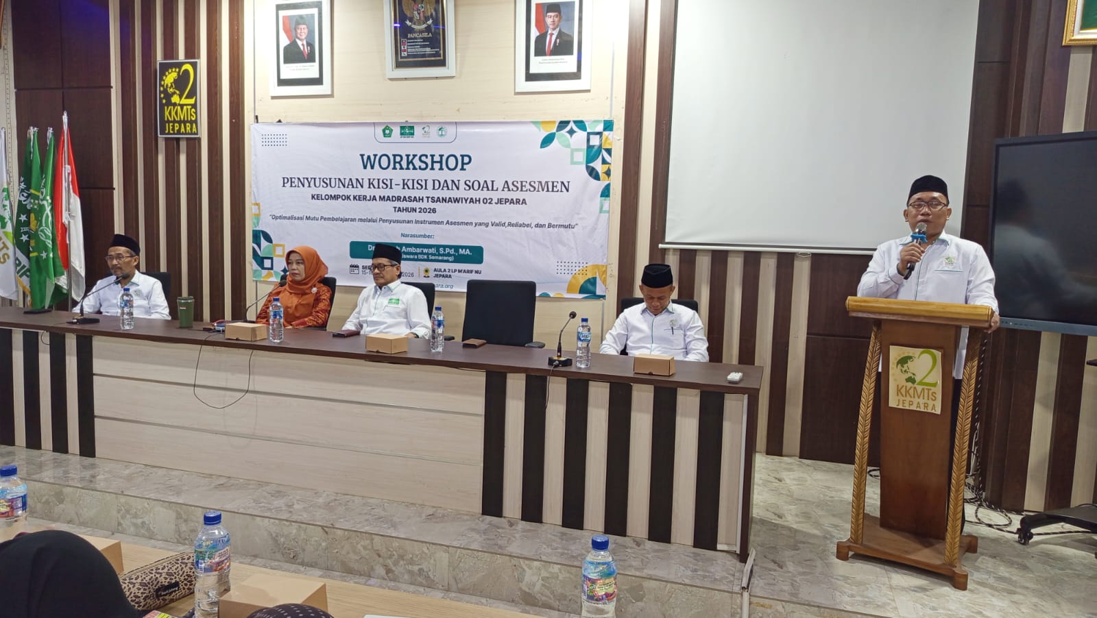 Kepala MTs Walisongo Ikuti Workshop AI Ready ASEAN PGRI Jepara 